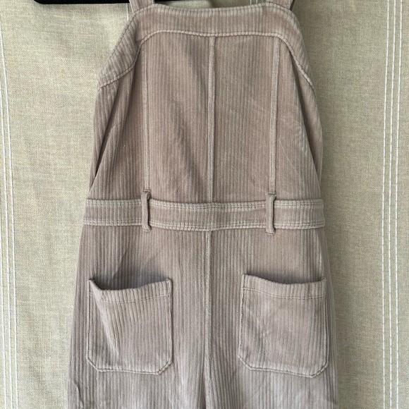 Abercrombie Kids Taupe Wide Leg overalls - Picture 2 of 5